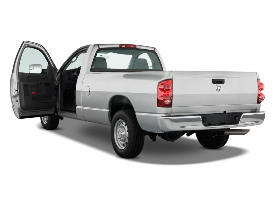  Dodge Ram 2500 Regular Cab 2006 года  (фото 4 из 6)